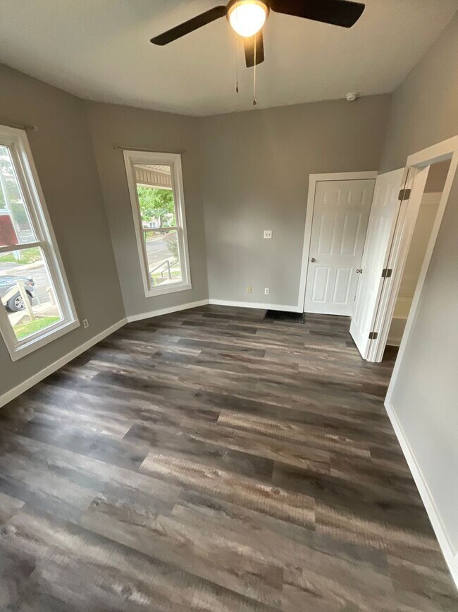 Building Photo - *August 2028* 5 Bedroom house 1 block off Kirkwood FULLY RENOVATED