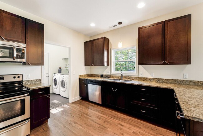 Building Photo - Charming & Cozy 3-Bedroom House in Oakley