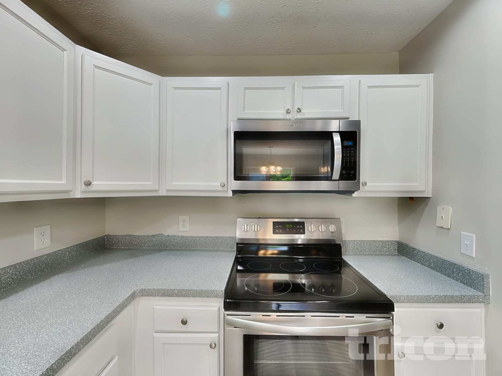 Building Photo - 530 Mackinaw Dr