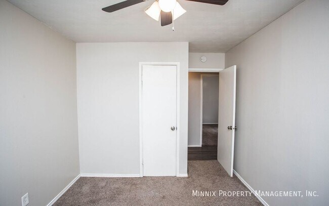 Building Photo - 3403 Bangor Dr