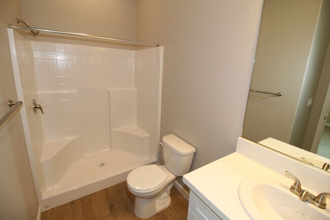 Building Photo - BRAND NEW with SOLAR Washer/Dryer/Fridge Included