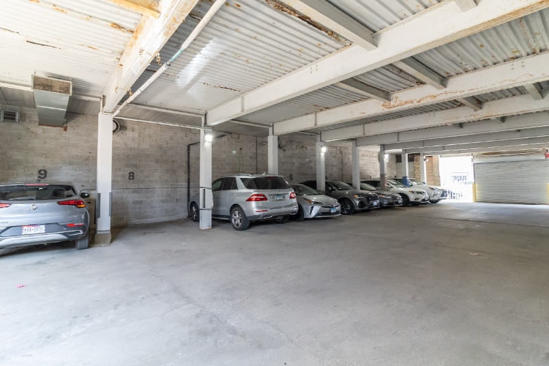 Building Photo - 1201 W Diversey Pkwy