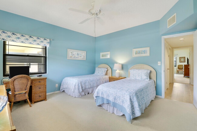Building Photo - 275 S Beach Rd