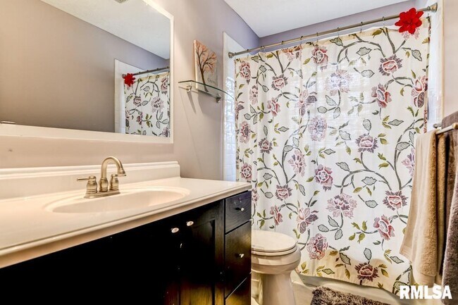 Building Photo - 228 Stutely Ln