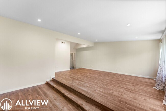 Building Photo - 15182 Chalon Cir