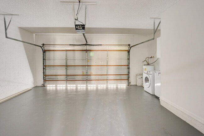 Building Photo - 15895 NW 5th St