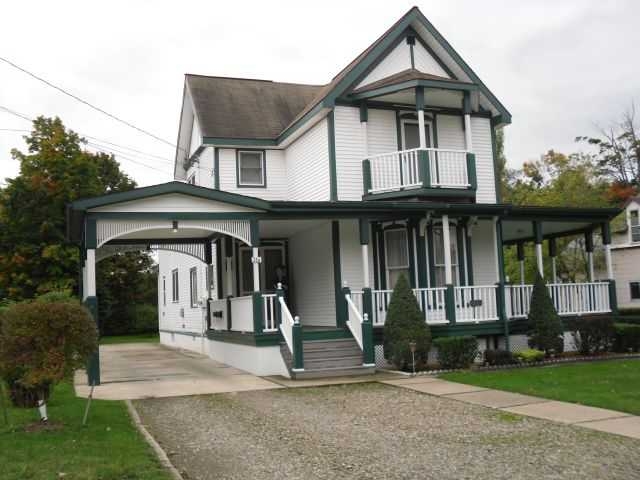 Primary Photo - 261 E Main St