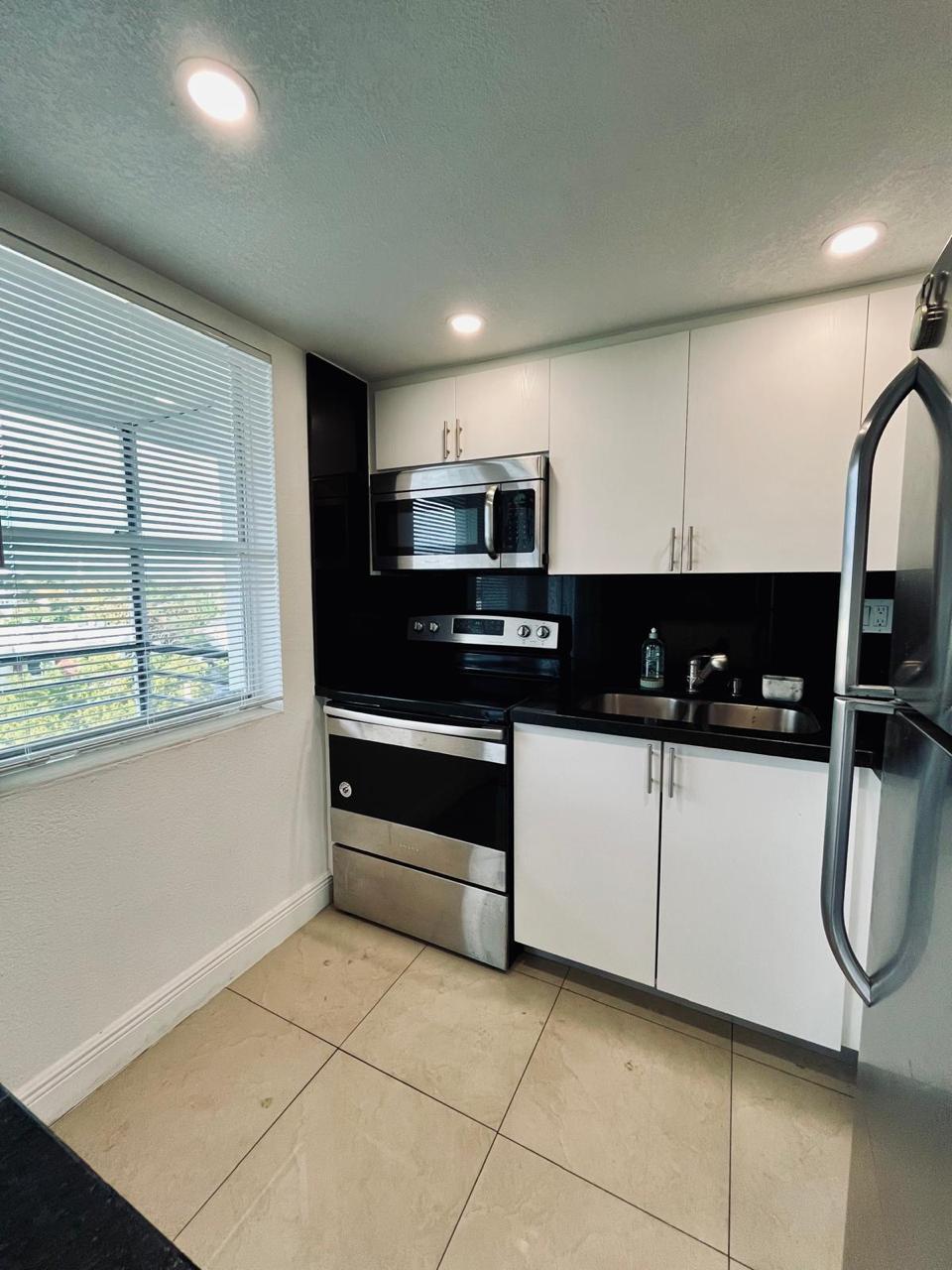 KITCHEN - 1750 115th NE St
