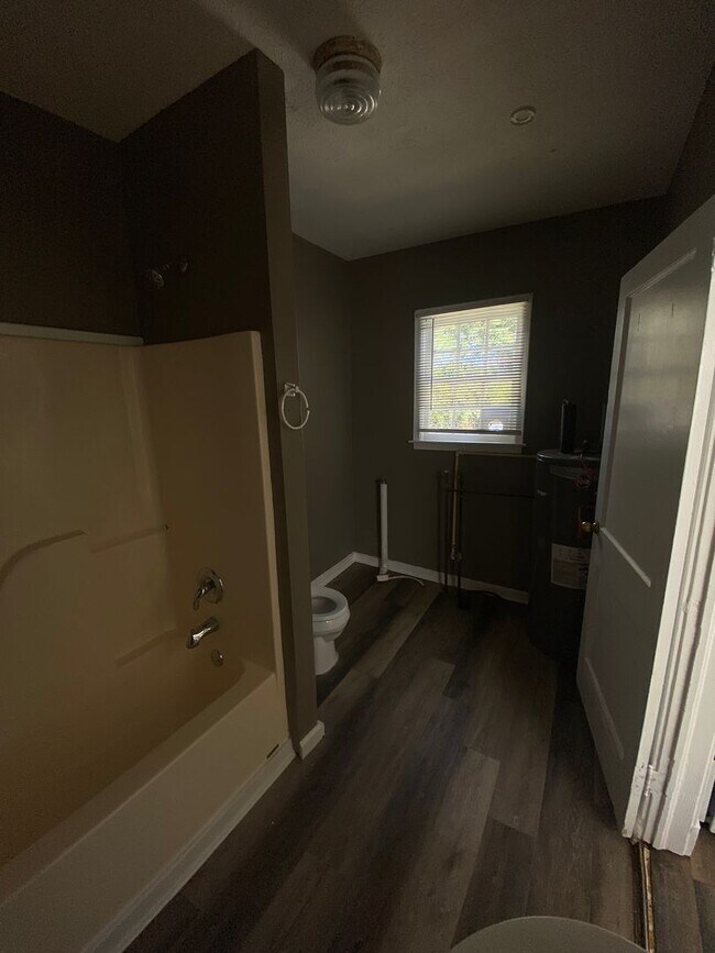 Building Photo - ***AVAILABLE NOW**3 Bedroom / 2 Bathroom Home for Rent in Columbus, GA