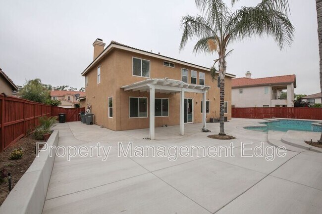Building Photo - 32905 Northshire Cir