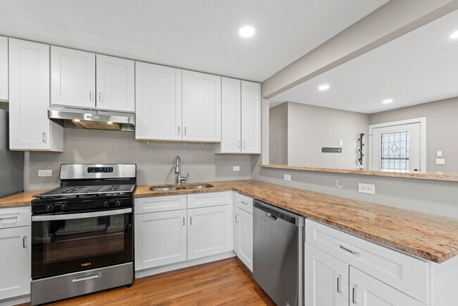 Building Photo - 25 McCabe Dr