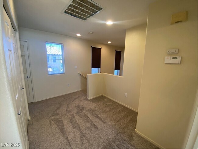 Building Photo - 3945 Bayamon St
