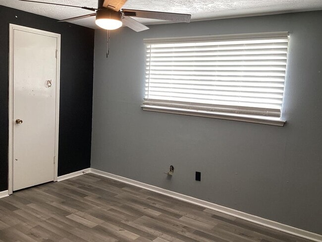 Building Photo - 4120 Venetian Way