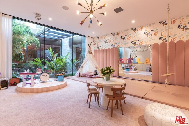 Building Photo - 1335 Carla Ln