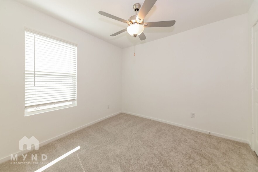 Building Photo - 2728 Mistwood Dr