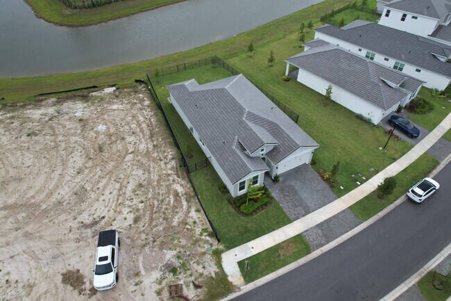 Building Photo - 14075 Spruce Pne Dr