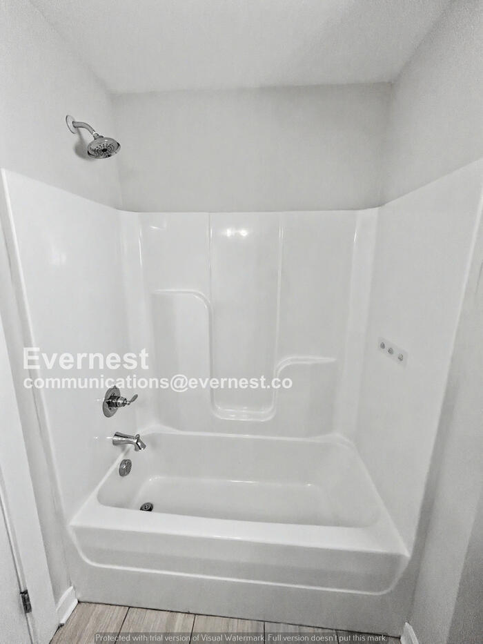 Building Photo - 205 Jeffries Wy