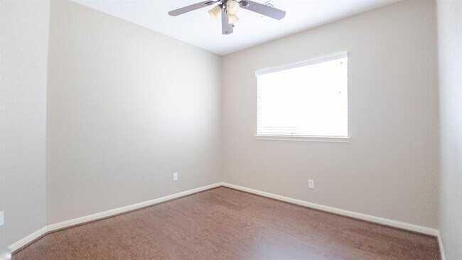Building Photo - 2614 Orchard Creek Ln