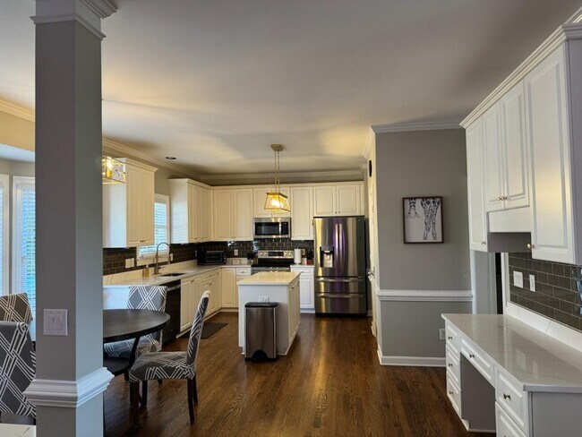 Building Photo - 11804 Shavenrock Pl