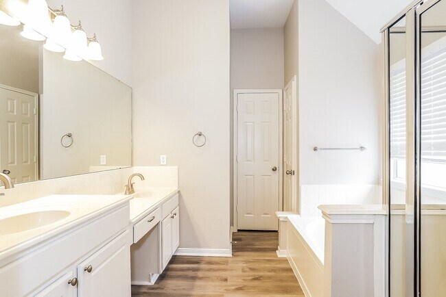 Building Photo - 5113 Orange Blossom Ct