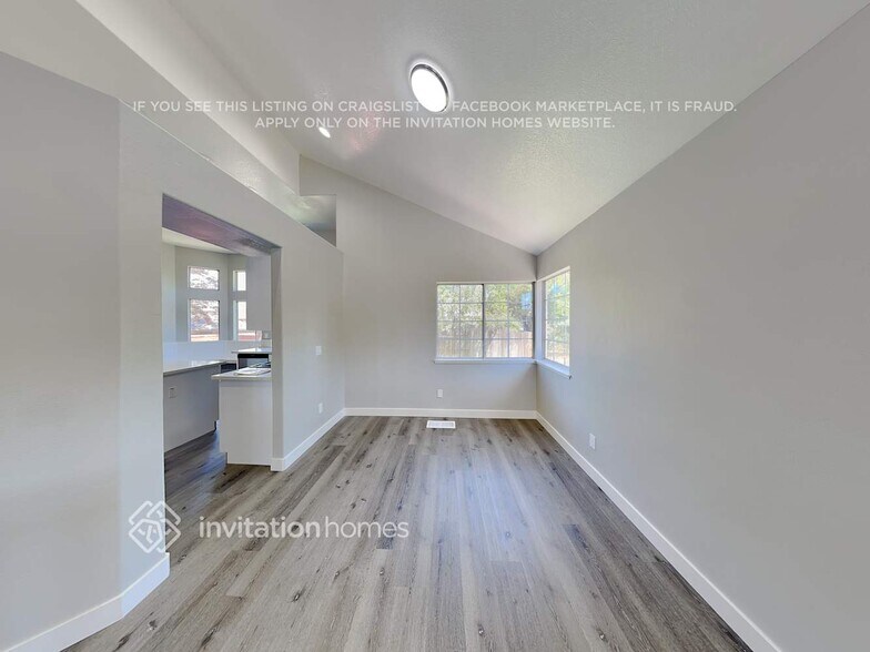 Building Photo - 4821 Laguna W Way