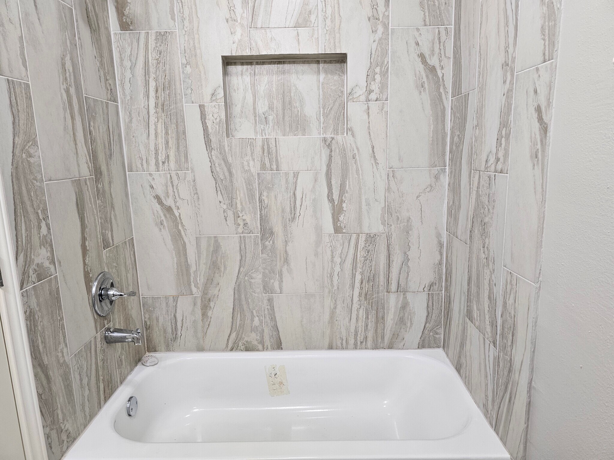 Building Photo - 9806 Thrush St