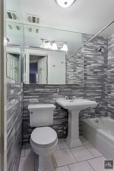 Building Photo - W 14TH ST.