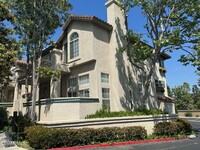 Building Photo - 630 Warwick Ave