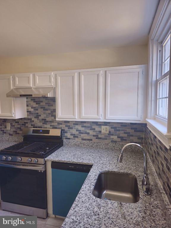 Building Photo - 3914 Gelston Dr