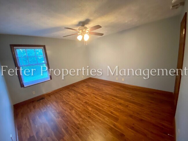 Building Photo - Beautiful 3 Bedroom Northside Home!