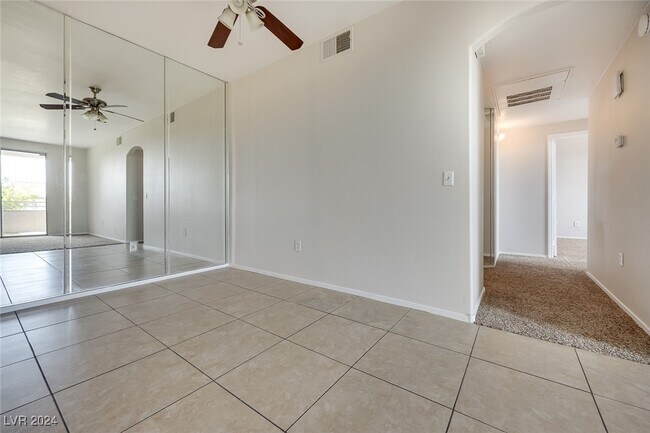 Building Photo - 75 N Valle Verde Dr