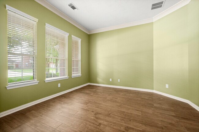 Building Photo - 19830 Broadhead Manor Dr