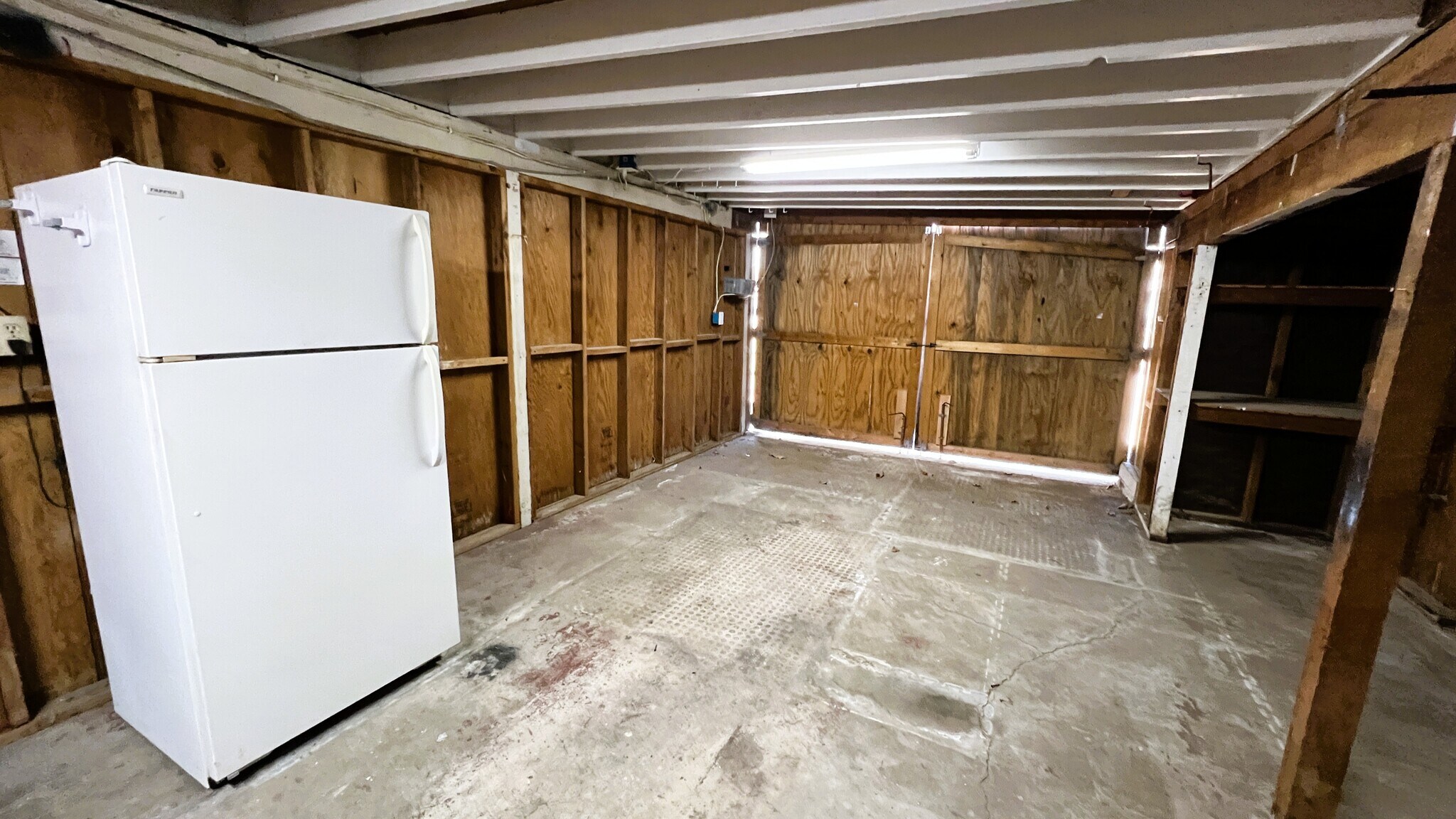 Building Photo - 9254 Fairlawn St