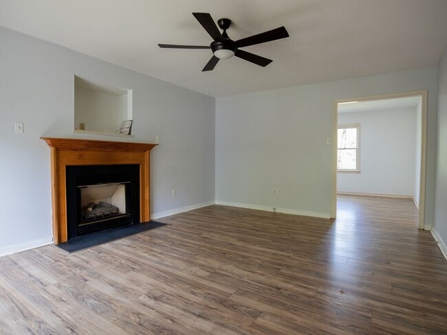 Building Photo - Bright 4-Bedroom Home in Midlothian!