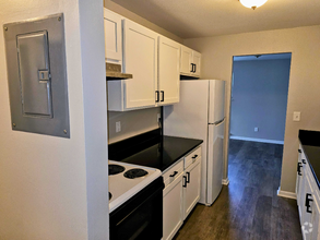 Building Photo - 5856 Highview Dr