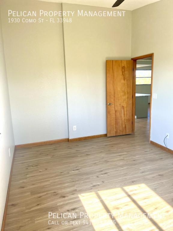 Building Photo - 1930 Como St