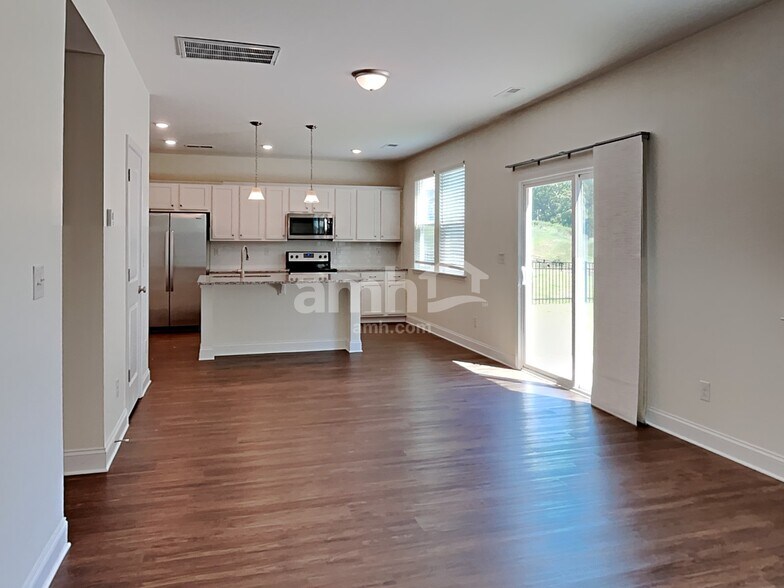 Building Photo - 144 Havenbrook Dr