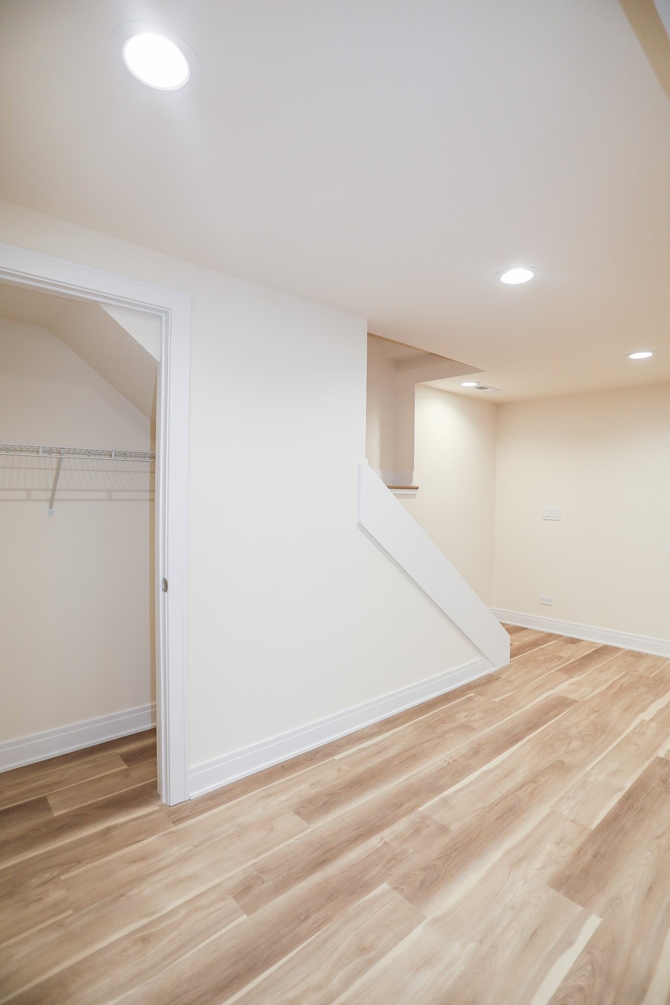 Building Photo - 2342 N Lawndale Ave