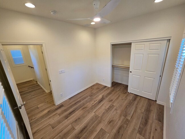 Building Photo - Beautiful, Newly-Built, Townhouse w/A/C & ...