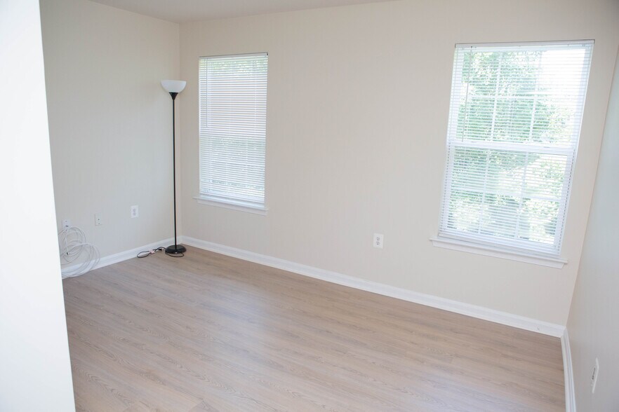 Building Photo - 2829 Forest Run Dr