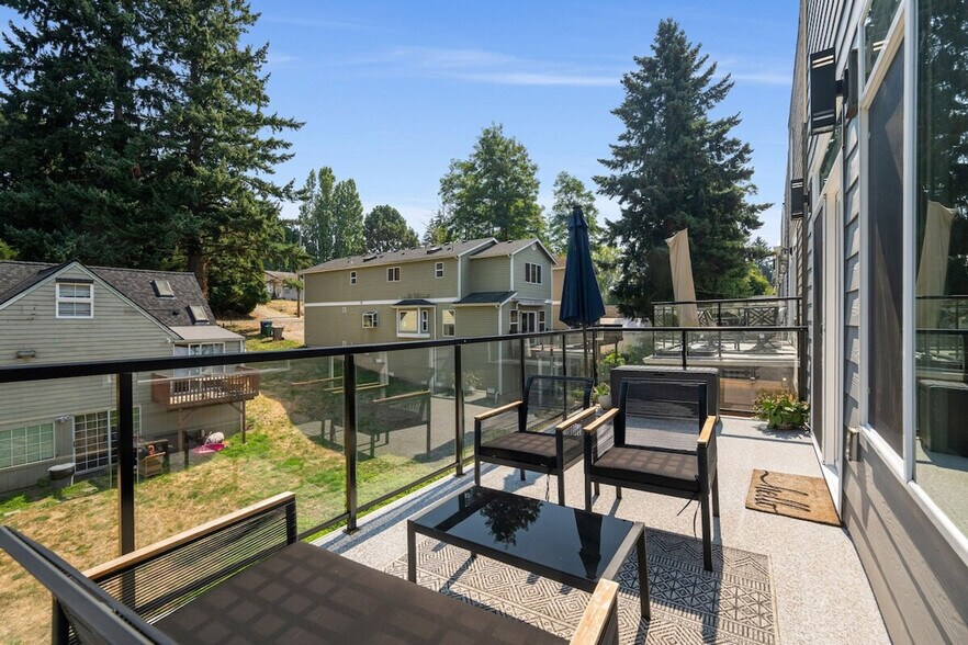 Building Photo - 10404 2nd Pl SW