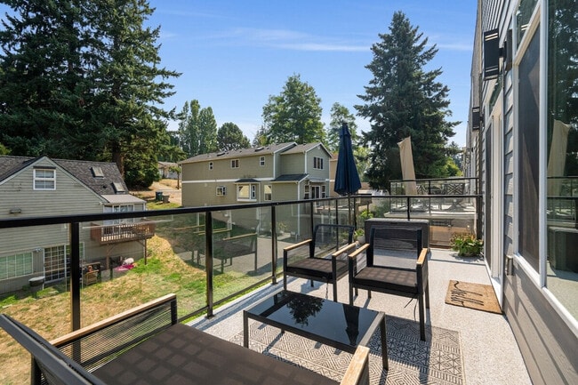 Building Photo - 10404 2nd Pl SW