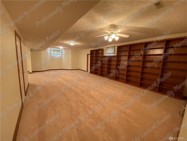 Building Photo - 6353 Charlotte Ct