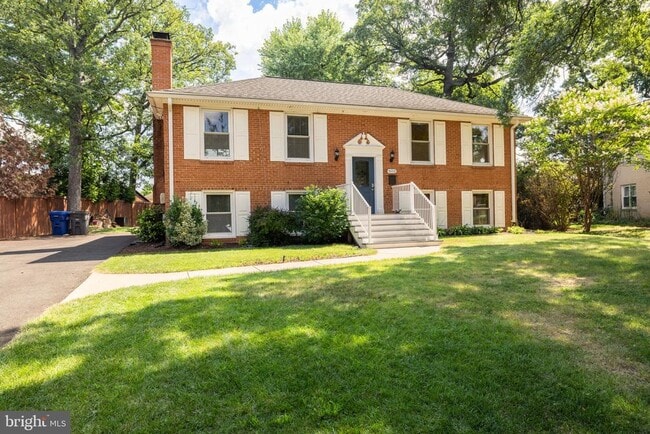 Building Photo - 5002 Talbois Pl