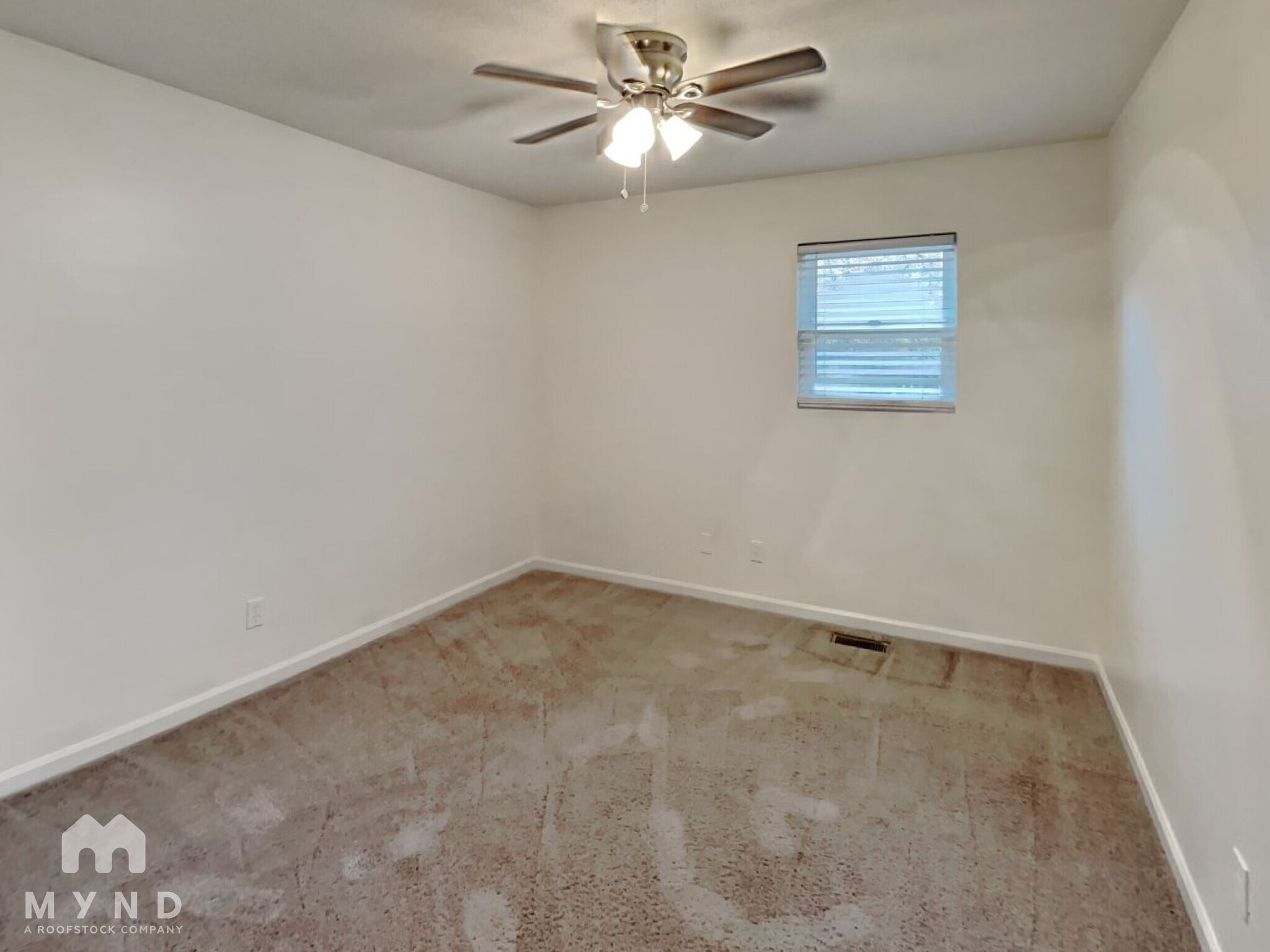 Building Photo - 456 Hardy Way