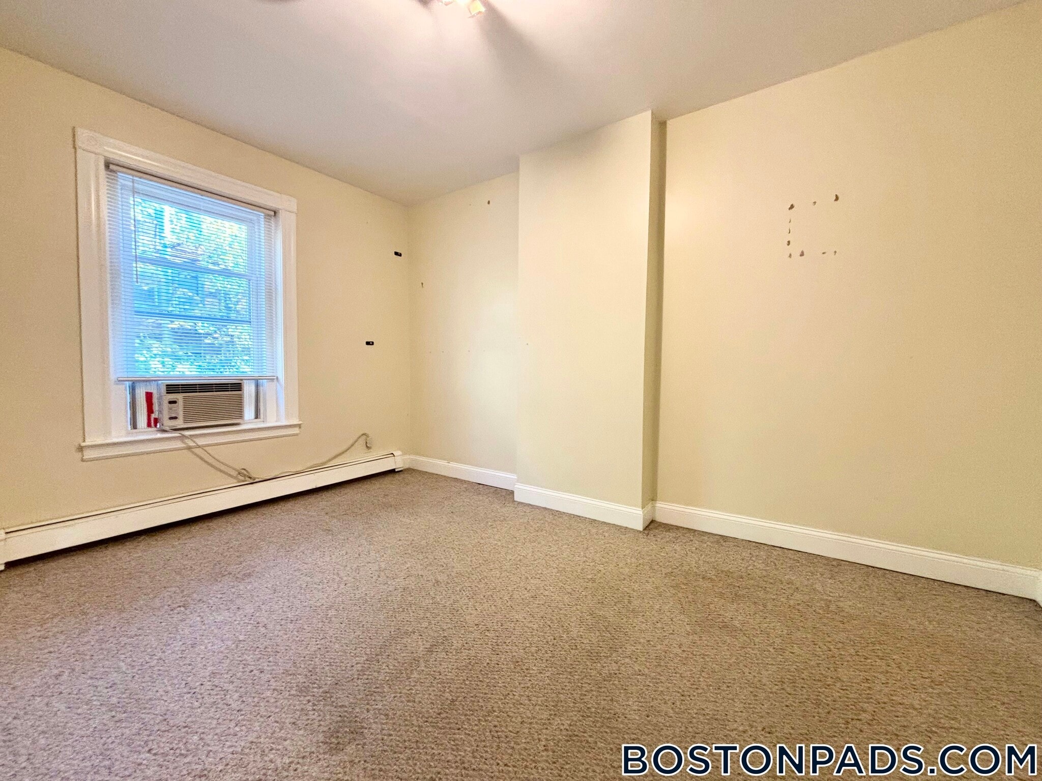 Building Photo - 18 Holmes St