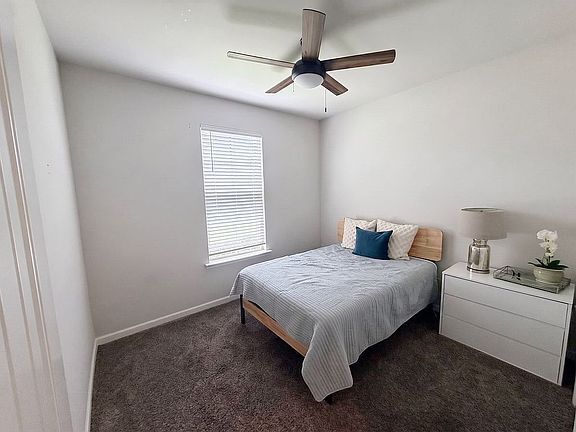 Building Photo - 1110 Foxtail Dr