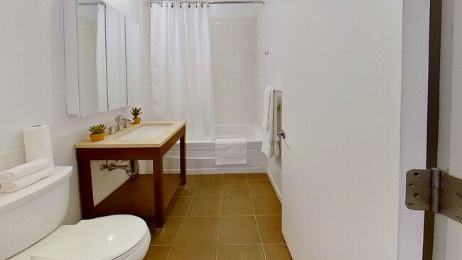2nd Bathroom - 365 Bridge St