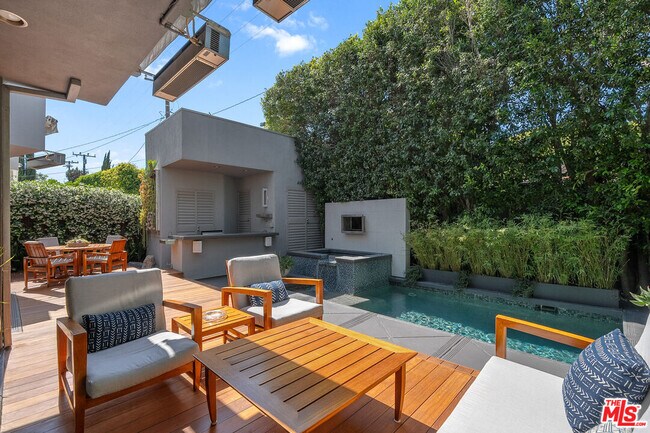 Building Photo - 8735 Dorrington Ave