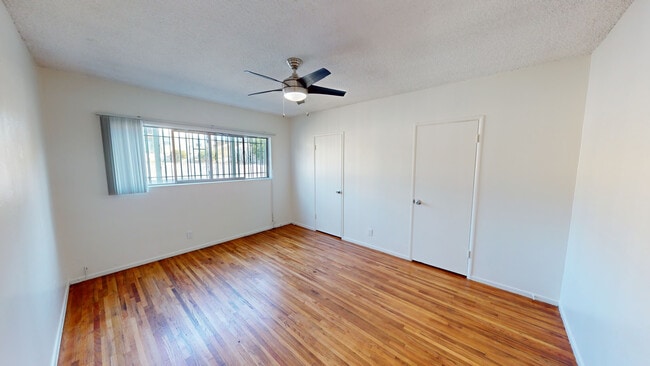 Building Photo - Amazing 2 bedroom & 1 bathroom unit - Los Angeles!